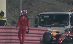 GP Bahrain, clamoroso ritiro per la Ferrari di Leclerc al giro 41 - GP Bahrain, clamoroso ritiro per la Ferrari di Leclerc al giro 41