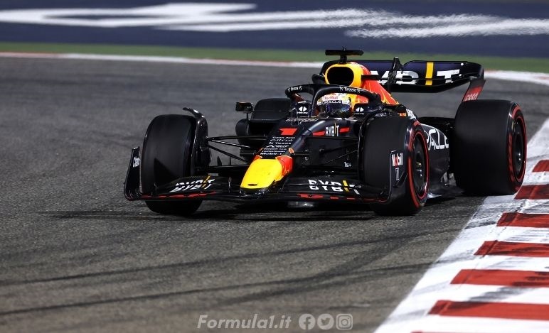 GP Bahrain, colpo di scena: ritiro Verstappen