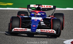 GP Bahrain - FP1: Ricciardo domina la prima sessione dell'anno. Problemi per Verstappen