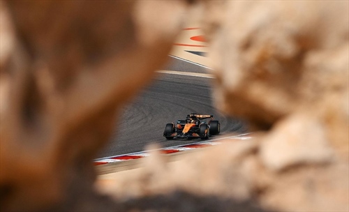 GP Bahrain - PL1: Tra rookie all'azione e difficoltà col grip; problemi per Antonelli 