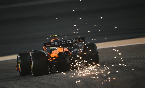 GP Bahrain - PL2: La McLaren fa già paura ai suoi avversari