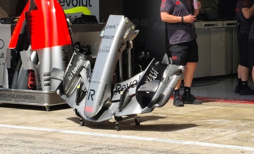GP Barcellona 2026 - Analisi tecnica e immagini dalla pitlane: le novità Ferrari - GP Barcellona 2026 - Analisi tecnica e prime immagini dalla pitlane: ala anteriore Audi