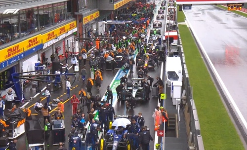 GP Belgio, bandiera rossa e partenza sospesa: la situazione 