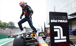GP Brasile - Il passo gara irresistibile di Verstappen: Norris prende un secondo nel suo giro veloce