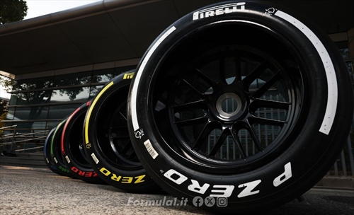 GP Cina - Possibili strategie Sprint Race: Pirelli esclude il blistering, ma il degrado resta