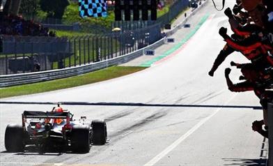 Gp d'Austria: Verstappen vince ed interrompe la serie di vittorie Mercedes - Gp d'Austria: Verstappen vince ed interrompe la serie di vittorie Mercedes
