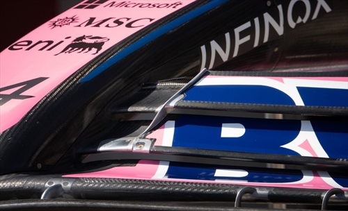 GP Giappone - Immagini dal circuito - Le monoposto «a nudo», setup e dettagli - GP Giappone - Prime immagini dal circuito - Confronto ali posteriori, Ferrari aggressiva
