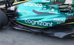 GP Giappone - Immagini dal circuito. Nuovo inlet sulla Red Bull in stile Ferrari. Novità anche per Aston Martin - GP Giappone - Prime immagini dal circuito, confronto ali posteriori. Novità Aston Martin e Red Bull