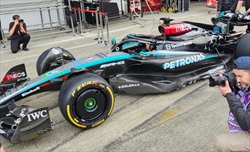 GP Giappone - Immagini dal circuito. Nuovo inlet sulla Red Bull in stile Ferrari. Novità anche per Aston Martin - GP Giappone - Prime immagini dal circuito, confronto ali posteriori. Novità Aston Martin e Red Bull