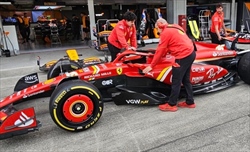 GP Giappone - Immagini dal circuito. Nuovo inlet sulla Red Bull in stile Ferrari. Novità anche per Aston Martin - GP Giappone - Prime immagini dal circuito, confronto ali posteriori. Novità Aston Martin e Red Bull