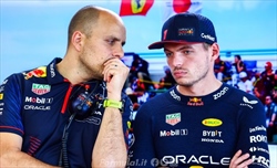 GP Giappone - Verstappen e la scommessa con Lambiase: «Tieni, in 1 minuto e 28»