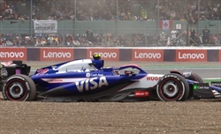GP Gran Bretagna - Tsunoda provoca una bandiera rossa nella PL1: cosa è successo