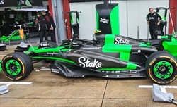 GP Imola - Prime immagini dal circuito - Ecco la «nuova» Ferrari SF-24 - GP Imola - Prime immagini dal circuito - Ecco la «nuova» Ferrari SF-24