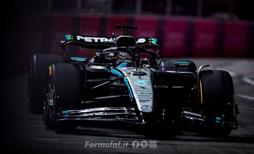 GP Las Vegas, FP3: Russell domina, Verstappen insegue e la McLaren crolla  - GP Las Vegas, FP3: Russell imprendibile, Verstappen insegue e la McLaren crolla