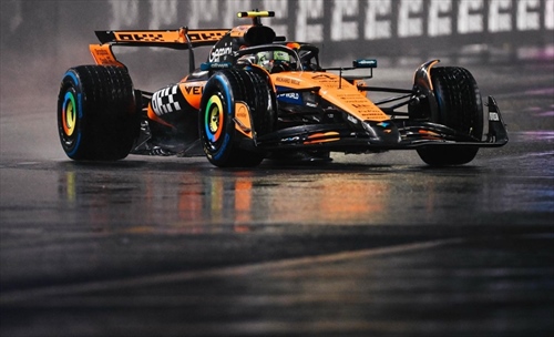 GP Las Vegas - Qualifiche: Norris domina, Verstappen lo insegue. Nono Leclerc - GP Las Vegas - Qualifiche: 