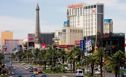 GP Las Vegas, scoppia la polemica. Tasse aggiuntive a causa dei tifosi europei: i dettagli - GP Las Vegas, scoppia la polemica. Tasse aggiuntive per tutti i tifosi europei: i dettagli