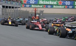 GP Olanda - Analisi strategie: Norris fa tutto da solo. Ferrari magica, Mercedes non ci crede