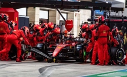 GP Qatar - Analisi strategie: Russell basa la rimonta sull'overcut. La Ferrari? Può solo guardare