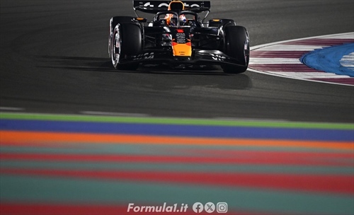 GP Qatar: Vince Verstappen, terzo un super Sainz. Dramma Ferrari 