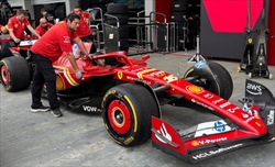 GP Singapore - Setup e prime immagini dal circuito. La McLaren nasconde l'ala - GP Singapore - Setup e prime immagini dal circuito. La Ferrari SF-24 a Singapore