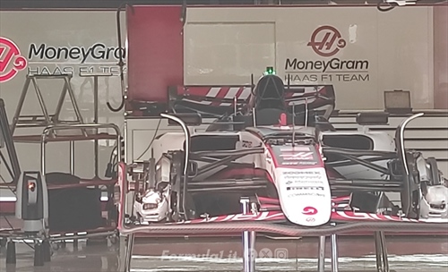 GP Spagna - L'analisi tecnica e il reportage dal circuito: nuove ali e grandi feritoie per la Ferrari - GP Spagna - L'analisi tecnica e il reportage dal circuito: siamo in pitlane