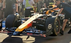 GP Ungheria - Immagini dal circuito. Una RB20 'nuova' per Verstappen, Aston Martin cambia tutto - GP Ungheria - Immagini dal circuito, poche novità. Ferrari in difesa, Mercedes attacca