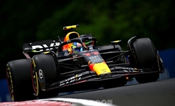 GP Ungheria - PL1 - Crisi Perez subito a muro, poi arriva la pioggia - GP Ungheria - PL1 - Crisi Perez subito a muro, poi arriva la pioggia