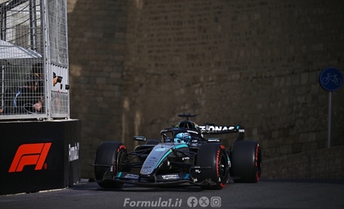 GPAzerbaigian - Qualifiche: Super pole per Russell, segue Leclerc. Male Antonelli 