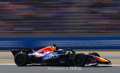 Graining e rischio pit stop, i presagi di una sprint race molto movimentata - Graining e rischio pit stop, i presagi di una sprint race molto movimentata