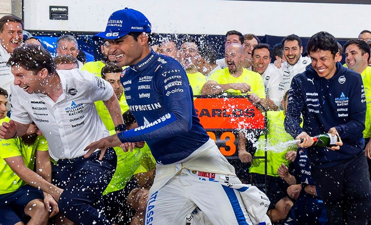 Ha atteso, ma ne è valsa la pena. L’amaro confronto Sainz-Hamilton