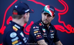 «Ha vinto due Mondiali grazie a me. Adesso sapete chi è Max». Perez si pente - «Ha vinto due Mondiali grazie a me. Adesso sapete chi è Max». Perez si pente