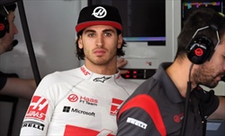 Haas, doppia sessione di libere per Giovinazzi. Steiner: «Una richiesta della Ferrari» - Haas, doppia sessione di libere per Giovinazzi. Steiner: «Una richiesta della Ferrari»