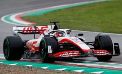 Steiner: Non c'è fretta per gli aggiornamenti, prima dobbiamo capire - Haas non ha fretta di introdurre aggiornamenti, Steiner: Prima dobbiamo capire
