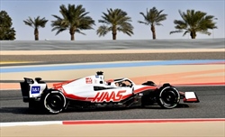 Haas recupererà la mattinata di test persa, ma non potrà provare domenica: il compromesso - Haas recupererà la mattinata di test persa, ma non potrà provare domenica: il compromesso