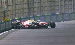 Haas senza ricambi, Steiner: Se i piloti non staranno attenti gareggeremo di nuovo con una macchina