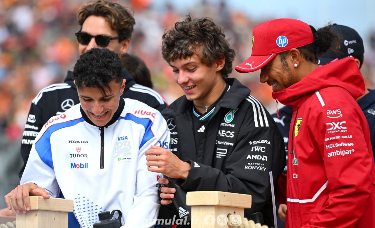 Hadjar difende Antonelli dall'odio social e rilancia: «Più rispetto verso il prossimo»