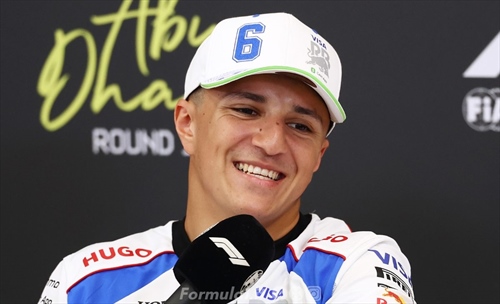 Hadjar guarda al 2026 con la Red Bull: «Dovrò essere all’altezza»