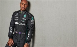 Hakkinen: Hamilton può pensare di lasciare la Mercedes, immagino che stia tenendo il broncio - Hakkinen: Hamilton può pensare di lasciare la Mercedes, immagino che sta tenendo il broncio