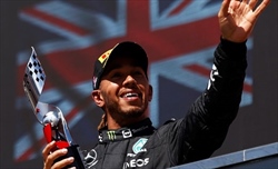 Hamilton: «Risultato travolgente, sono estasiato. Baku? Tornato giovane» - Hamilton: 