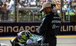 «In futuro devi ascoltarmi». Hamilton alterato via radio con la Mercedes: il retroscena - Hamilton