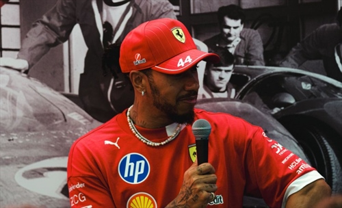 Hamilton a cuore aperto: «Non possiamo eguagliare i rivali. Dispiaciuto per Ferrari» - Hamilton a cuore aperto: «Non possiamo eguagliare i rivali. Dispiaciuto per Ferrari»