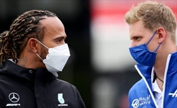 Hamilton accoglie Mick Schumacher: «Una vittoria per la Mercedes» - Hamilton accoglie Mick Schumacher: «Una vittoria per la Mercedes»