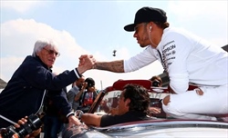 Hamilton alla Ferrari «solo questione di ego», secondo Ecclestone - Hamilton alla Ferrari «solo questione di ego», secondo Ecclestone