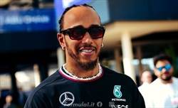 Hamilton apre già alla Ferrari: «Lavorerò molto in inverno. Voglio dare il massimo»