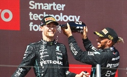 Hamilton avvisa Verstappen: «Molto può ancora andare storto. 2023? So già quello che voglio» - Hamilton avverte Verstappen: «Molto può ancora andare storto. 2023? So già quello che voglio»