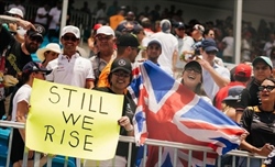 Hamilton: «Belli i tracciati storici, ma le persone sono il cuore della F1» - Hamilton: «Belli i tracciati storici, ma persone più importanti. Sono il cuore della F1»