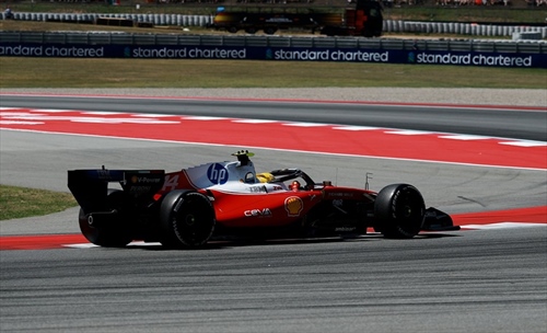 Hamilton celebra, Leclerc si ferma: due storie diverse nella stessa Ferrari - Hamilton celebra, Leclerc si ferma: due storie diverse nella stessa Ferrari