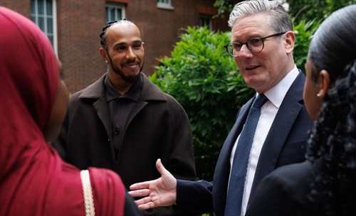 Hamilton incontra Starmer a Downing Street: Mission 44 per un'istruzione inclusiva - Hamilton con Keir Starme: «Mission 44 contribuirà a rendere l'istruzione più inclusiva»