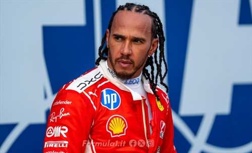 Hamilton e l'ipocrisia della Formula 1: «Preoccupati per il Qatar ma corriamo a Baku»