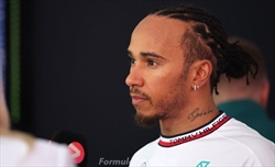 Hamilton e la rivelazione di Vettel: «Alcuni team facevano commenti razzisti du di me»